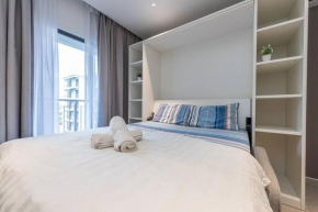 Near Subang Airport DK Impian Balcony Room 1--2 pax